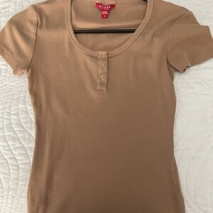 GUESS Women's Short Sleeve Tan Top